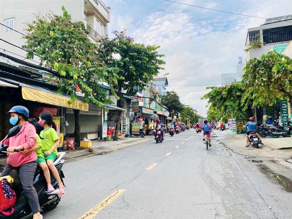 Bán đất 1/tl37 , ngang 5m8 dài 13m , ngay trung tâm phường thạnh lộc. đường oto tới đất