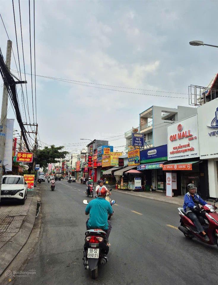 Bán nhà mặt tiền tô ngọc vân. ngang 9m6 dài 26m