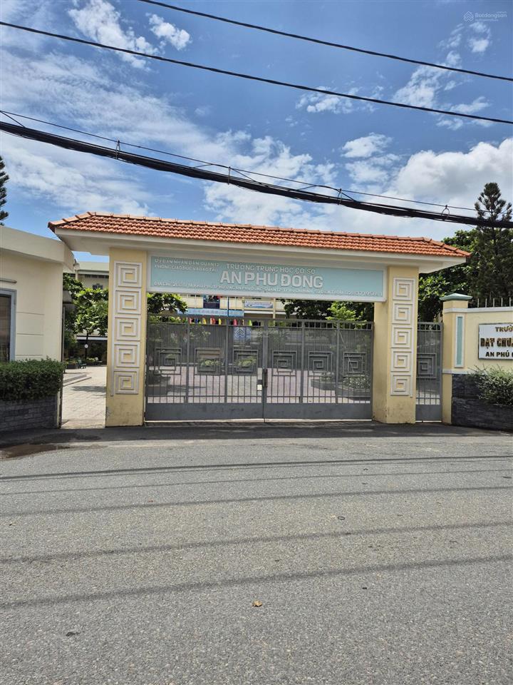 Đất 1/ nguyễn thị nhuần, ngay trường tiểu học phạm văn chiêu vào 50m. đường thông oto