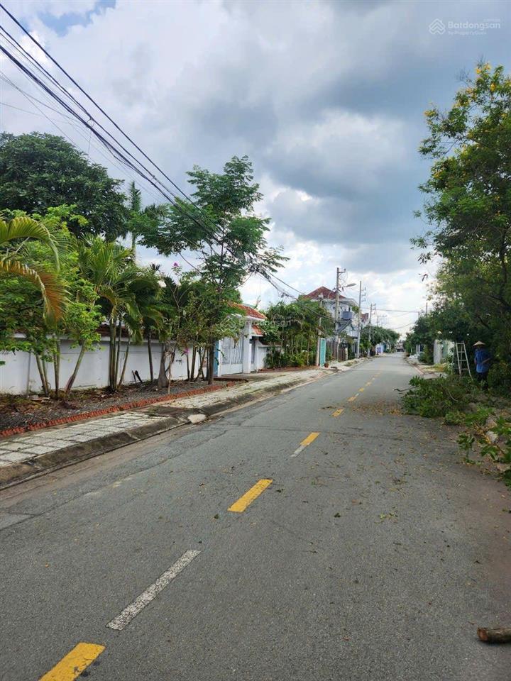 Bán nhà mặt tiền nhị bình, ngang 30x75m. gần sông sài gòn. khu dân cư vip nhất nhị bình