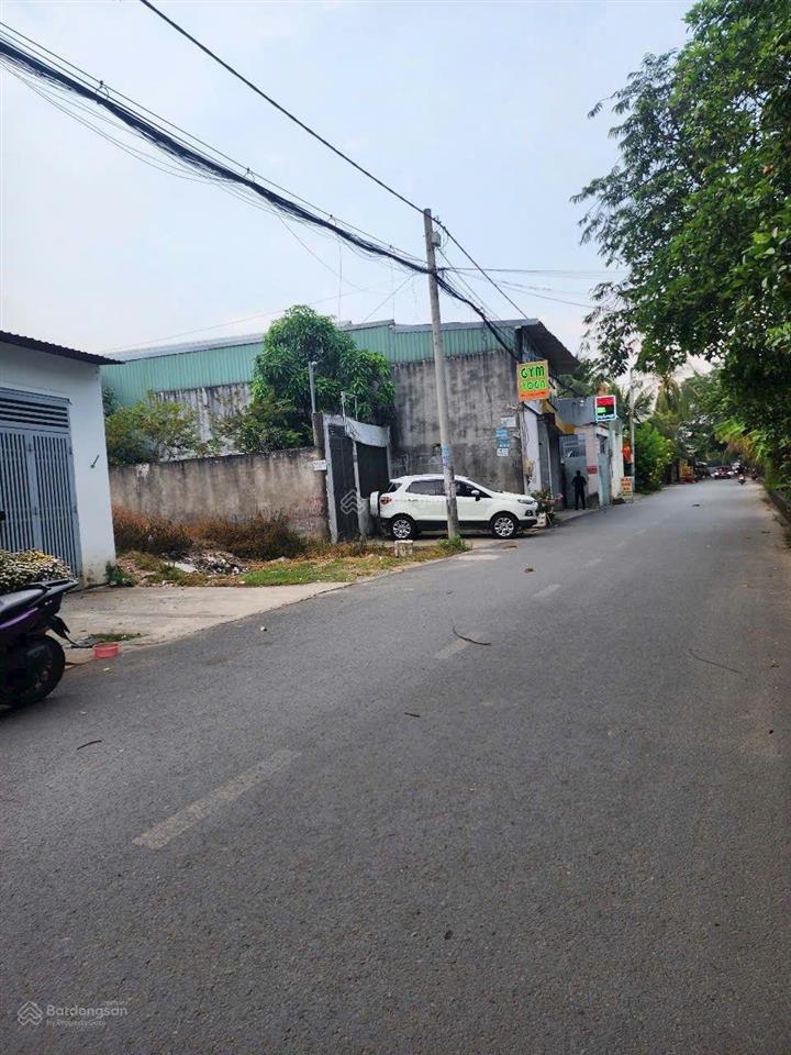 Bán đất tặng nhà tx48  q12 đường xe tải thông, ngang 33m dài 35m