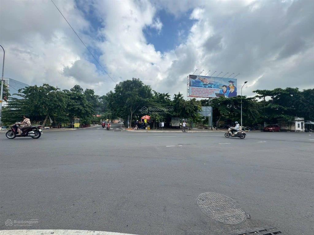 Bán nhà mặt tiền thạnh lộc 37  quận 12