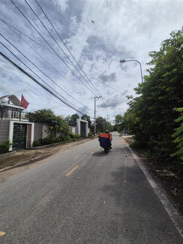 Bán nhà góc 2 mặt tiền đường nhị bình 2  hóc môn