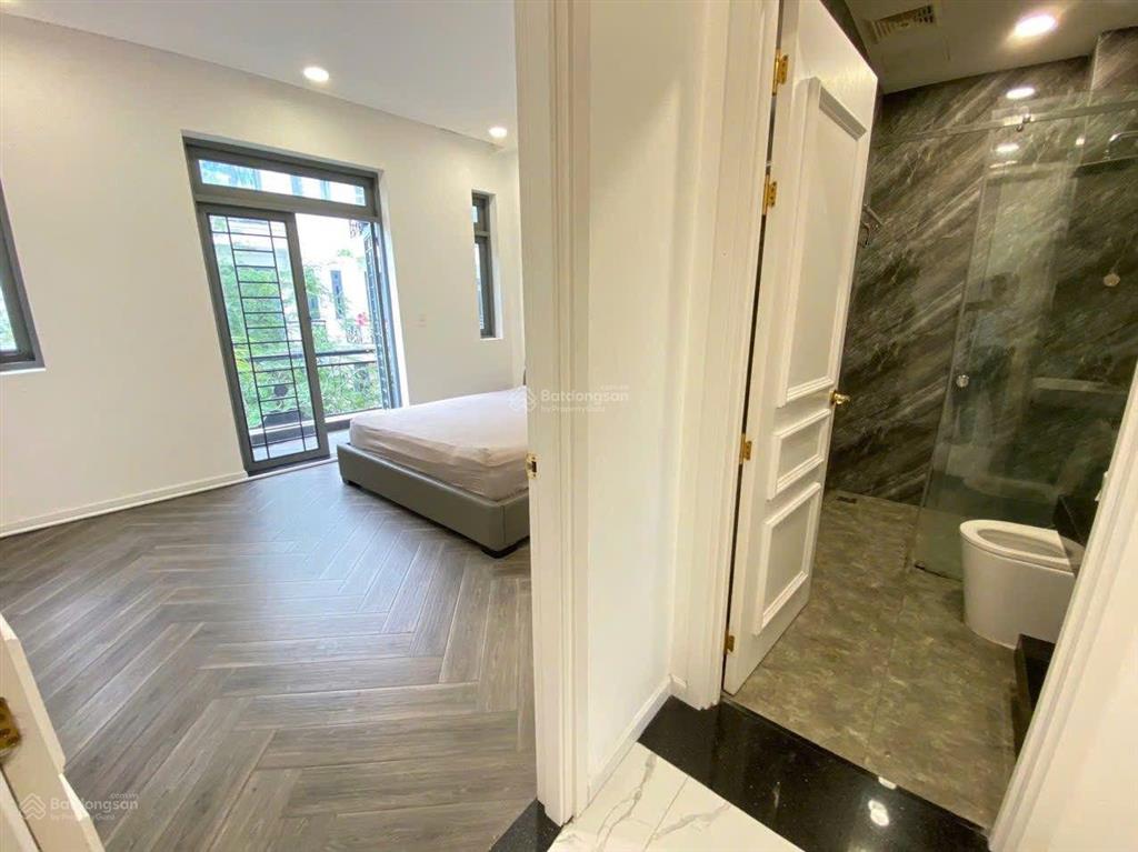 Bán nhà khu bảo minh, nhà 5 lầu mới cực kì xịn xò