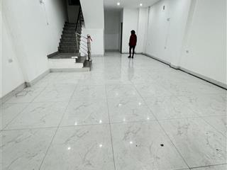 Cho thuê nhà nguyễn xiển 80m2*5 tầng , thang máy , nhà mới xây , mặt ngõ ô tô , giá 25tr/th