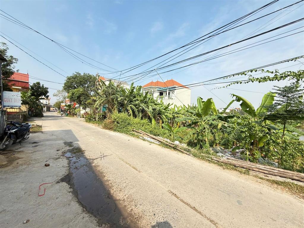 Bán đất tại thị trấn chúc sơn, 53 triệu / m2, 100 m2, mặt tiền 5m