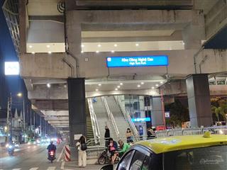 Bán gấp mặt tiền xn linh trung metro khu công nghệ cao giảm 10 tỷ,giá hiện tại 49.99ty,dt 1006m2