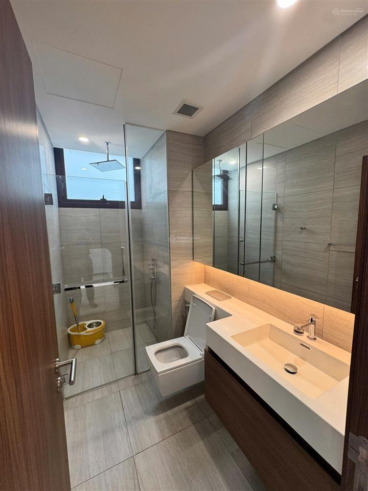 Tấn trường bán 3pn sân vườn the galleria  32 tỷ