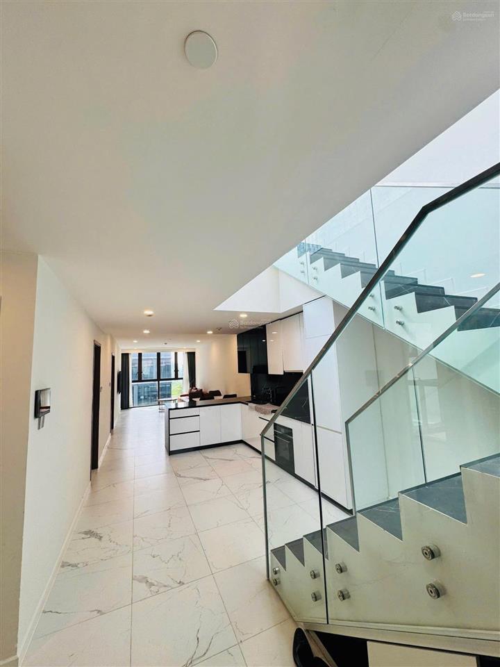 Tấn trường bán 3pn sân vườn the galleria  32 tỷ