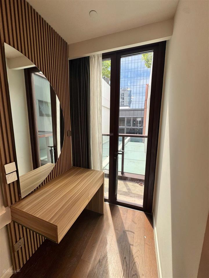 Tấn trường bán 3pn sân vườn the galleria  32 tỷ