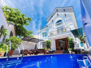 Bán biệt thự gần biển khu á châu phường 2 ngay bãi sau vũng tàu s=300m2=10x30m 3 tầng giá 26 tỷ
