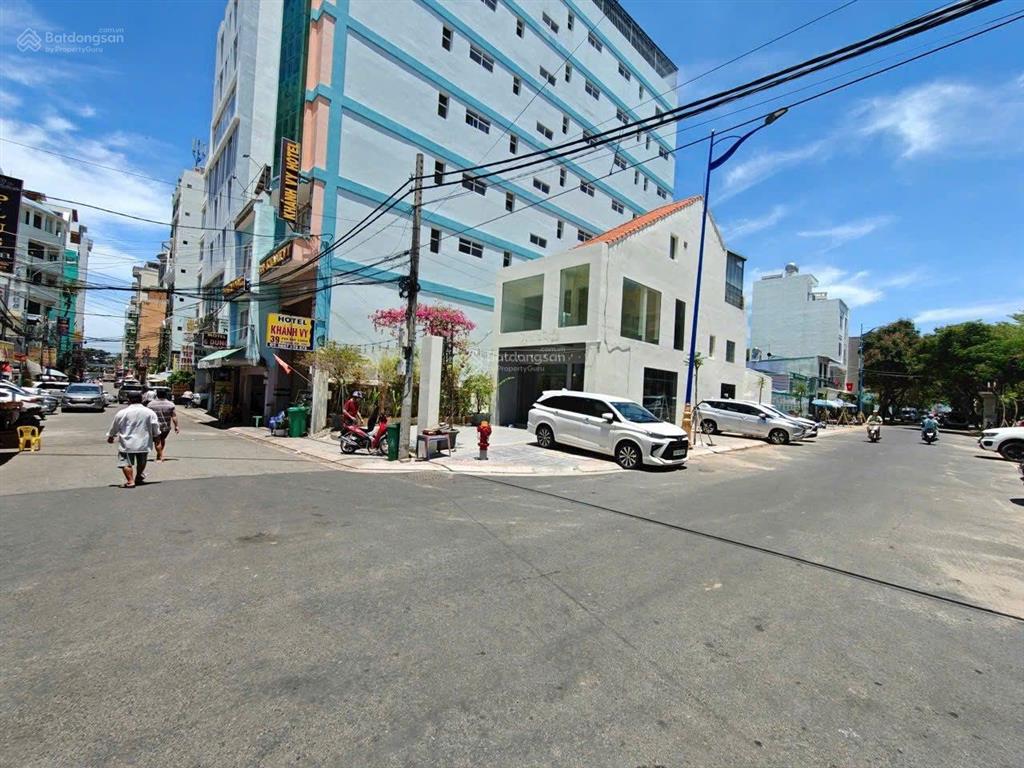 Bán nhà căn góc 2 mặt tiền phó đức chính  s=191m2=7,7x25m  khu khách sạn bãi sau vũng tàu  47 tỷ
