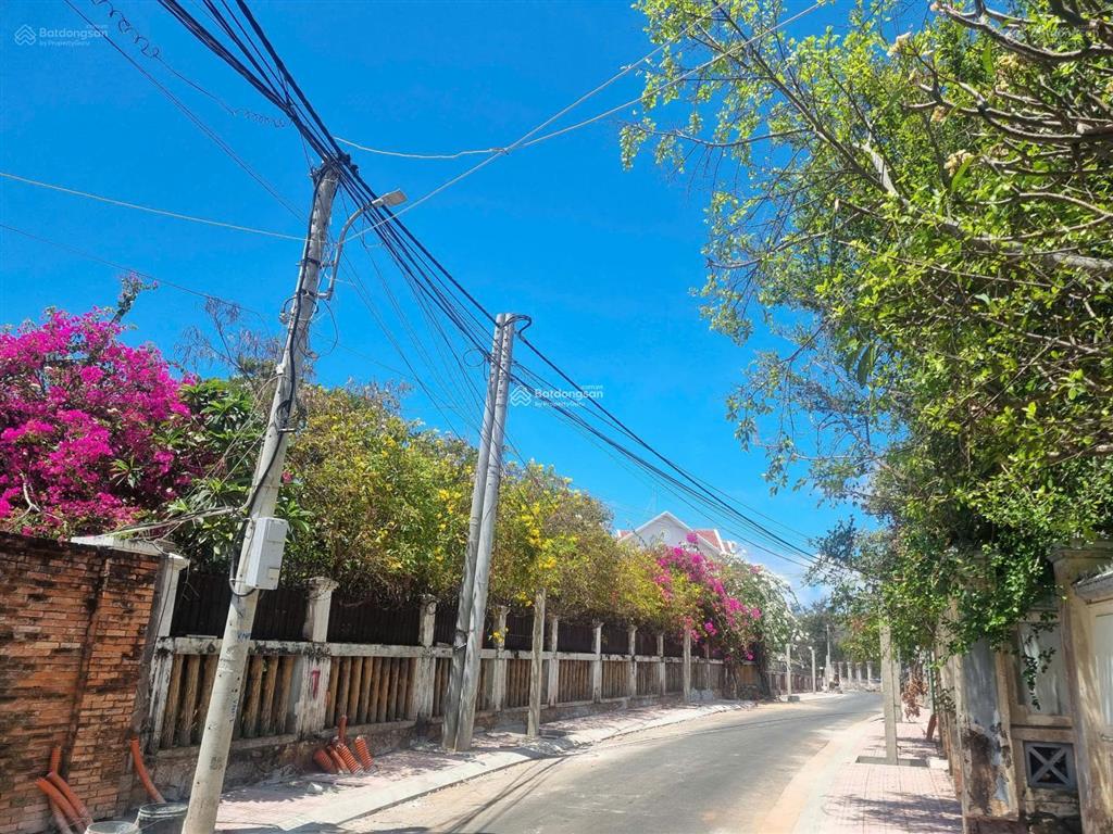 Bán nhà sân vườn khu biệt thự đồi ngọc tước  s=707m2=13x36m  nơi đáng sống tại vũng tàu  57 tỷ