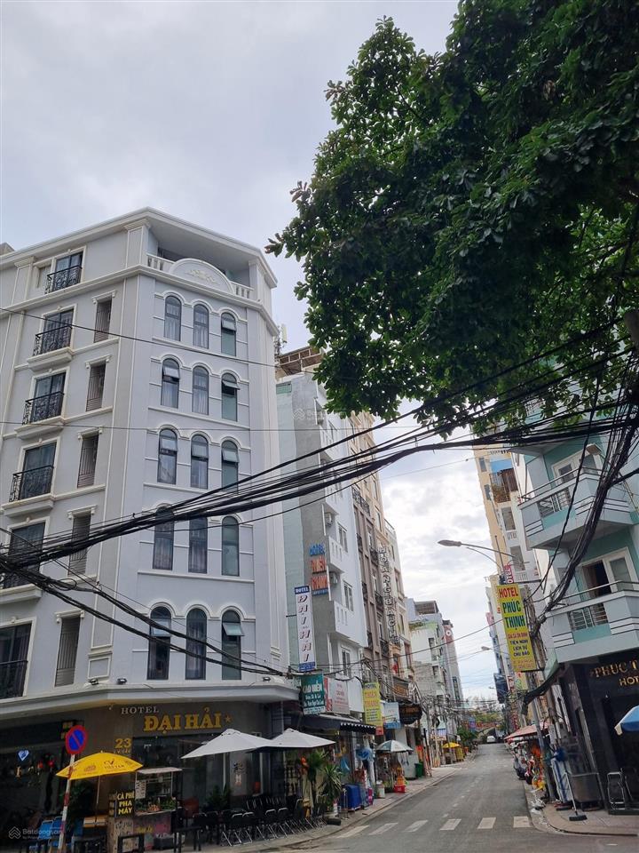 Bán khách sạn góc 2 mặt tiền la văn cầu  khu bãi sau vũng tàu  200m2=10x20m=7 tầng=50 phòng 90 tỷ