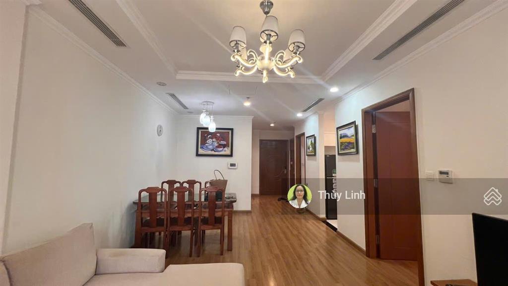 Bán căn hộ vinhomes nguyễn chí thanh, 2 ngủ, hướng đông nam, sẵn nội thất, tầng cao 20+