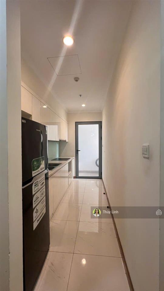 Bán căn hộ vinhomes nguyễn chí thanh, 2 ngủ, hướng đông nam, sẵn nội thất, tầng cao 20+