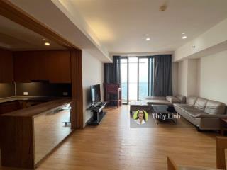 Cho thuê căn hộ 4 phòng ngủ, (trên 200m2) đầy đủ đồ tại indochina, 241 xuân thủy