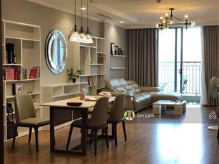 Bán căn hộ chung cư vinhomes nguyễn chí thanh, căn góc, 4 ngủ, sẵn sổ giao dịch luôn
