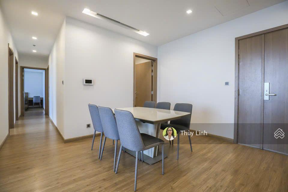 Cho thuê căn góc 3 phòng ngủ tòa m1 vinhomes metropolis, nội thất đẹp, ban công đn