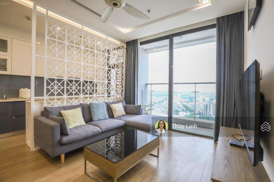 Cho thuê căn góc 3 phòng ngủ tòa m1 vinhomes metropolis, nội thất đẹp, ban công đn