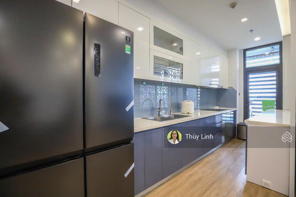 Cho thuê căn góc 3 phòng ngủ tòa m1 vinhomes metropolis, nội thất đẹp, ban công đn