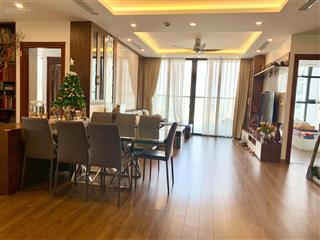 Cho thuê căn hộ vip rộng nhất dự án, căn góc, 4pn, 3wc tòa s1 vinhomes skylake, view thoáng