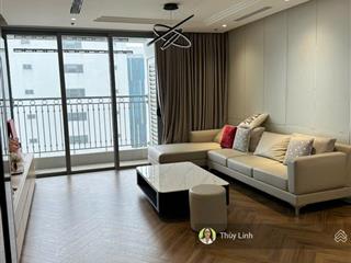 Cho thuê căn hộ chung cư vinhomes nguyễn chí thanh, căn góc, 3 phòng ngủ, sẵn nội thất
