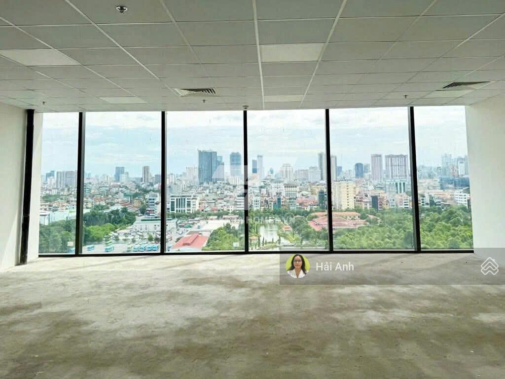 Chính chủ cho thuê sàn văn phòng tòa rox tower, 136 hồ tùng mậu (goldmark city), ô góc view nội khu