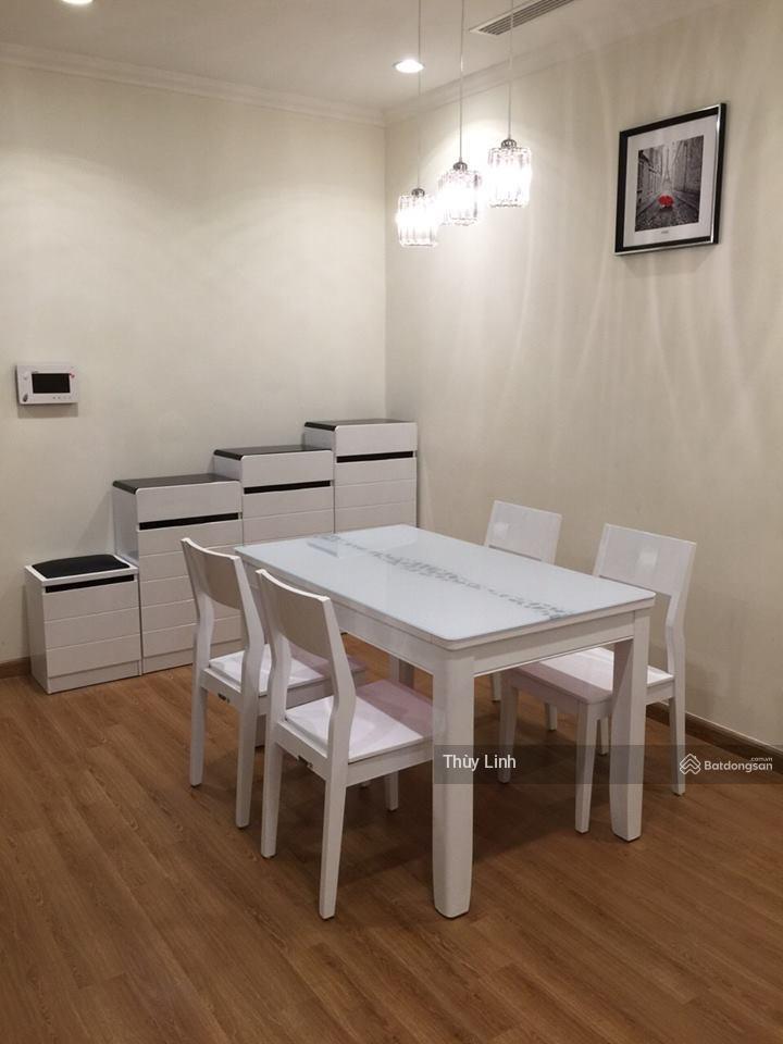 Căn hộ 1 phòng ngủ cho thuê tại vinhomes nguyễn chí thanh, đã có sẵn nội thất, vào ở luôn
