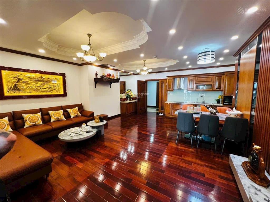 Căn hộ m3  m4 nguyễn chí thanh dt 120m2 thiết kế 3pn 2wc giá 9 tỷ tl