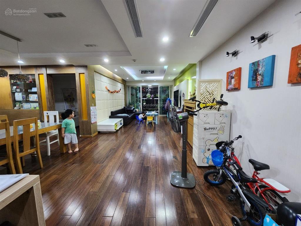 Bán căn hộ yên hoà sunshine vũ phạm hàm 145m2 có 4pn 2wc căn góc 2 ban công cực đẹp. giá 14 tỷ tl