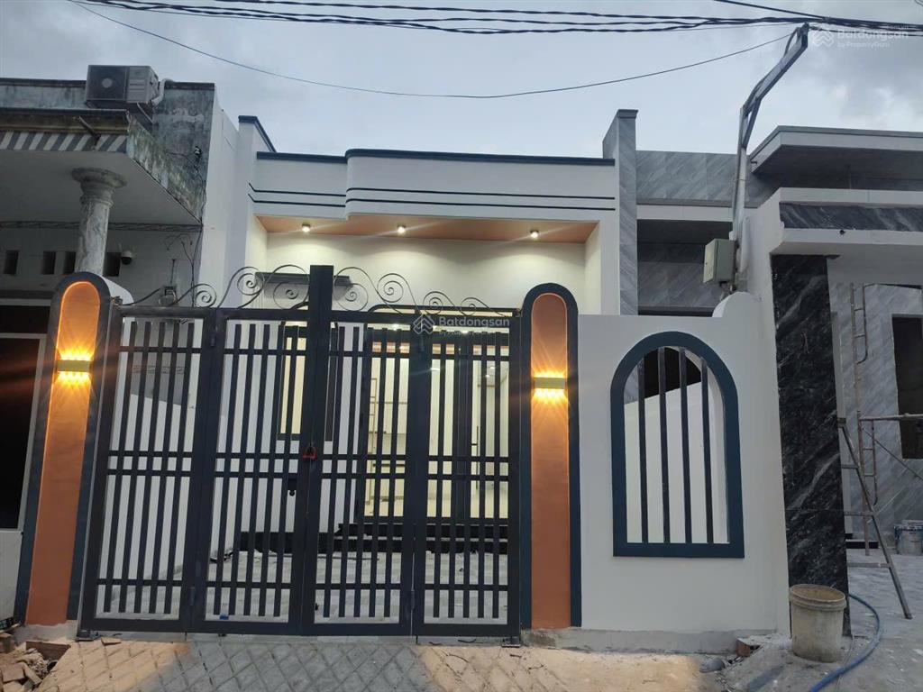 400tr có nhà mới đẹp 2pn 5x20 dân cư đông sát ql13