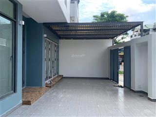 Cho thuê biệt thự song lập kđt đông tăng long, q9  nhà rộng, mặt tiền kinh doanh