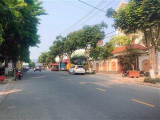 Chính chủ bán đất mặt tiền đường 10m5 phan văn định 500m2 cách biển 3p, cần bán 0976 797 ***