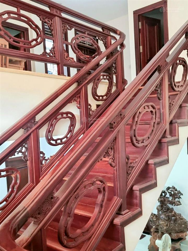 Bán nhà 3 tầng lô góc 2 mặt tiền 220m2 nội thất gỗ tự nhiên ngay xô viết nghệ tĩnh , hải châu