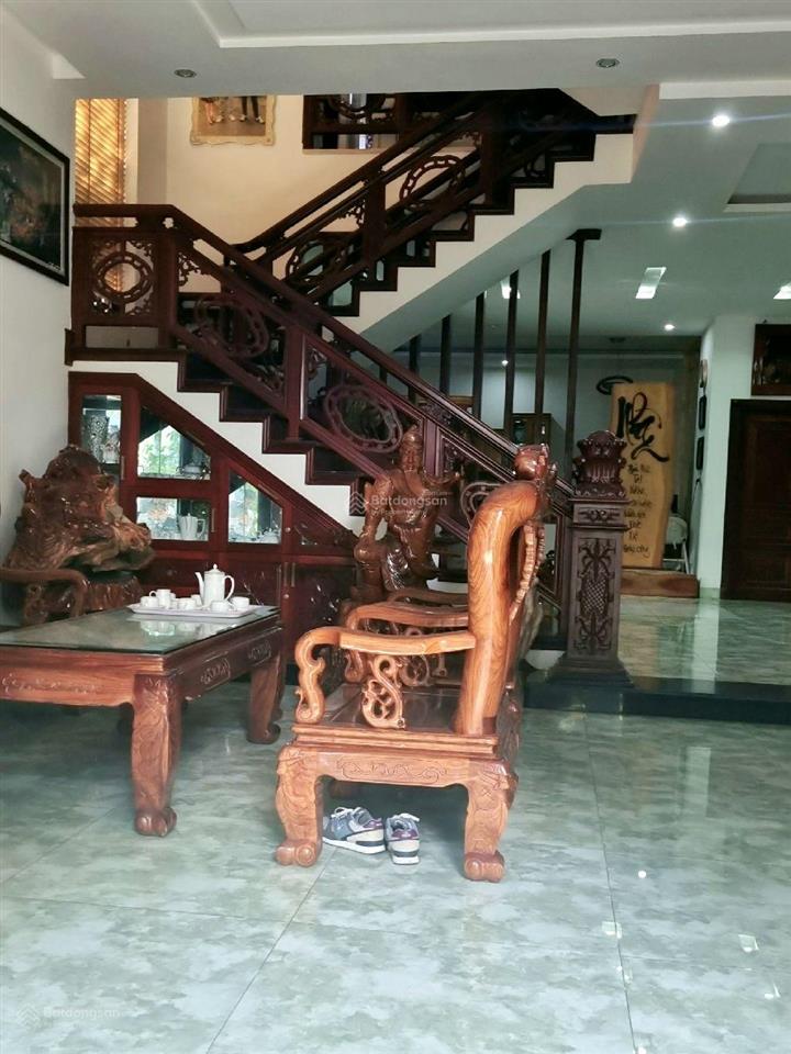 Bán nhà 3 tầng lô góc 2 mặt tiền 220m2 nội thất gỗ tự nhiên ngay xô viết nghệ tĩnh , hải châu