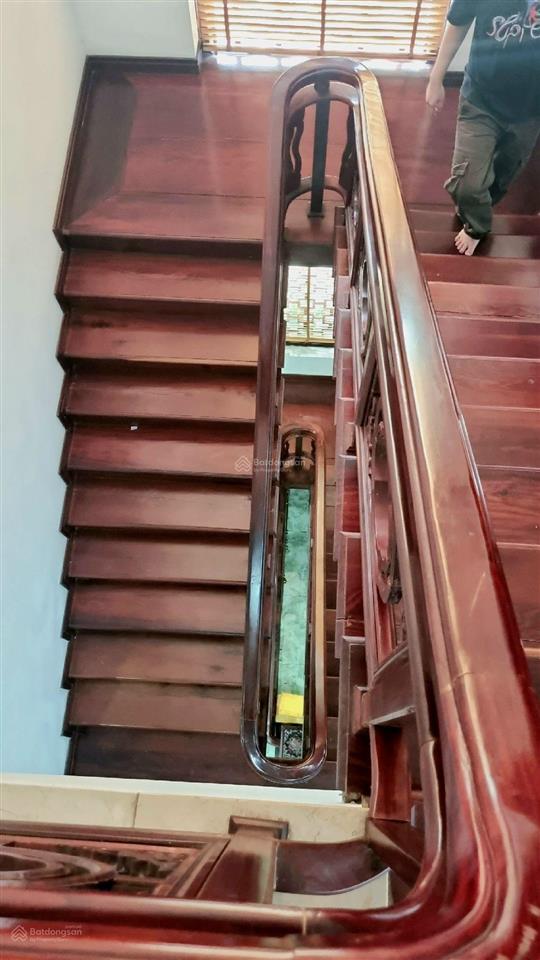 Bán nhà 3 tầng lô góc 2 mặt tiền 220m2 nội thất gỗ tự nhiên ngay xô viết nghệ tĩnh , hải châu