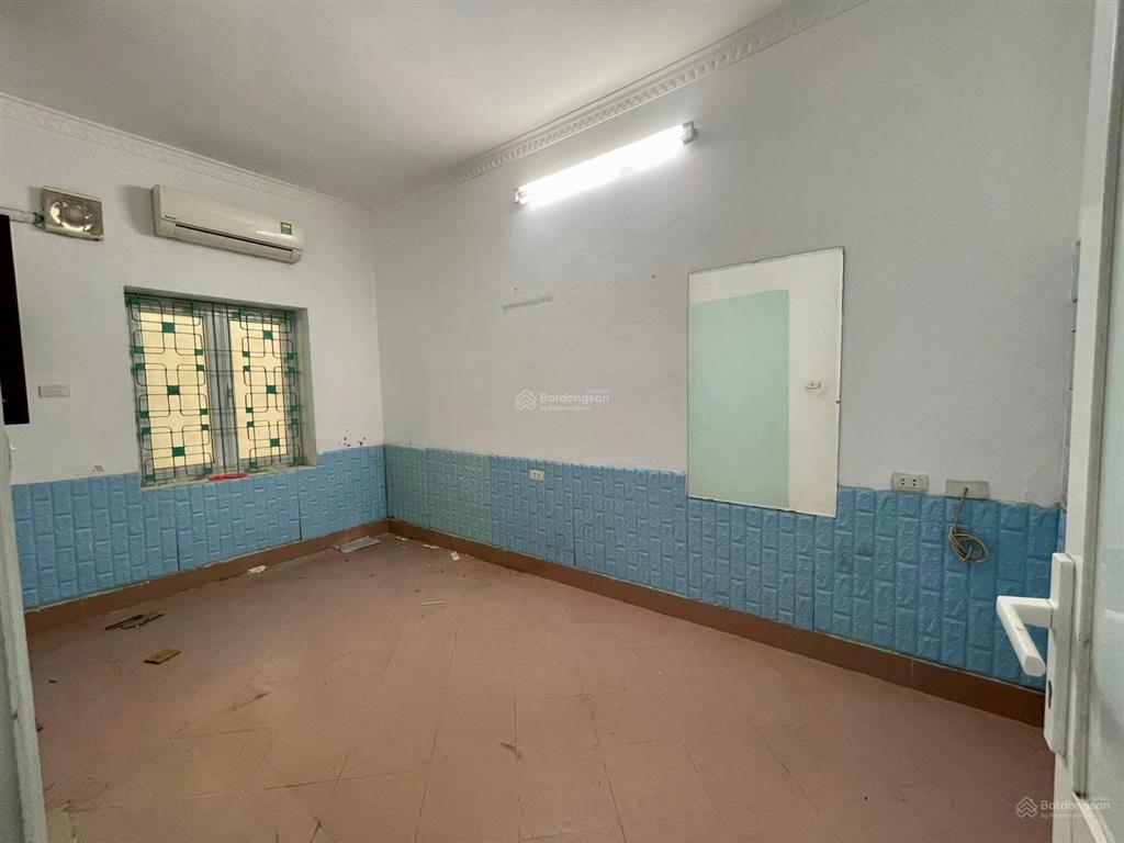 Tập thể lạc trungtầng 13pn sáng thoángsân phơiô tô đỗkhu sạch đẹp gần bệnh viện thanh nhàn