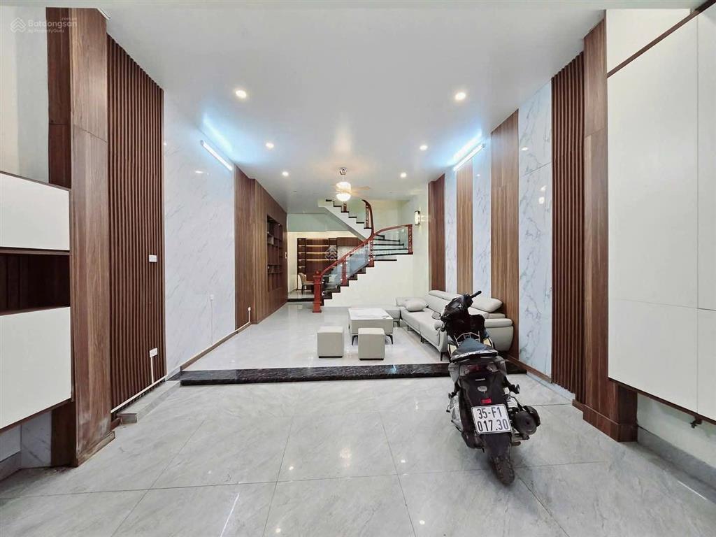 Nhà riêng lê trọng tấn, phân lô ô tô đỗ tránh ngày đêm, thông khắp ngả, full nội thất đẹp, 44m2*5t