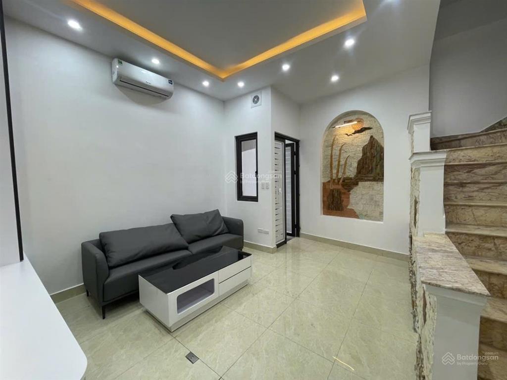 Nhà riêng phố khương trung, 10m ra ô tô, 1 phút ra phố, có sân riêng, thoáng sáng, full đồ, 50m2*4t