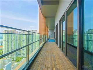 Bán hoặc cho thuê căn hộ tại define capitaland tầng cao 4 phòng ngủ view sông với diện tích 325m2