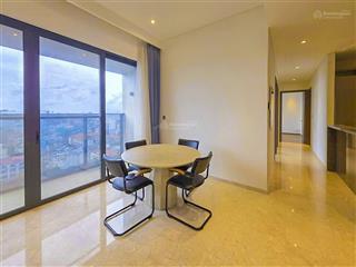 Bán căn hộ tại the marq quận 1 tầng trung gồm 4 phòng ngủ view đẹp diện tích 145m2