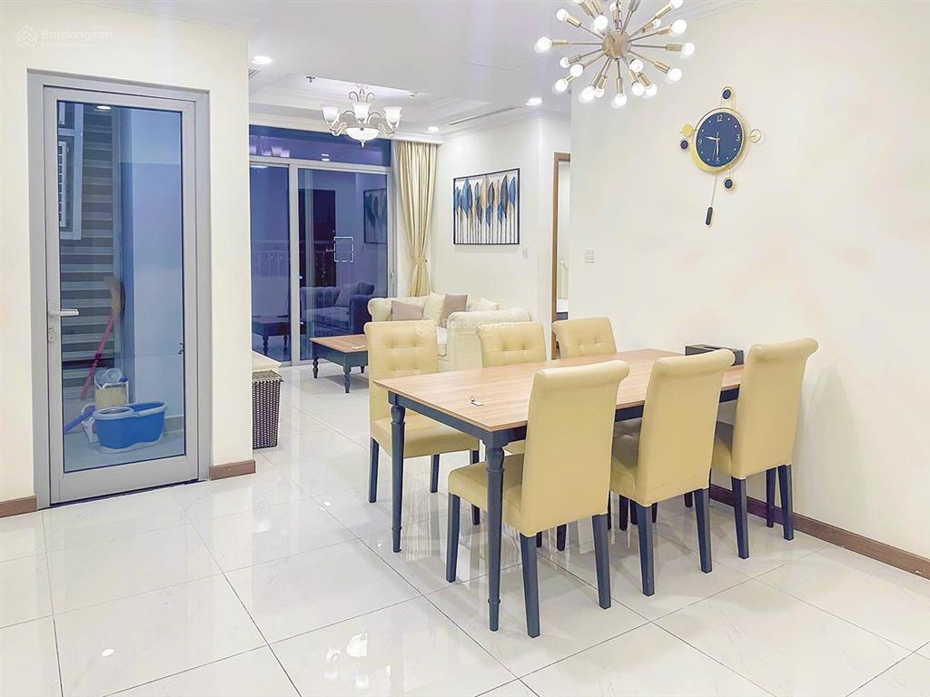 Căn hộ bán tại vinhomes central park tầng cao thuộc landmark plus gồm 2 phòng ngủ diện tích 82,1m2