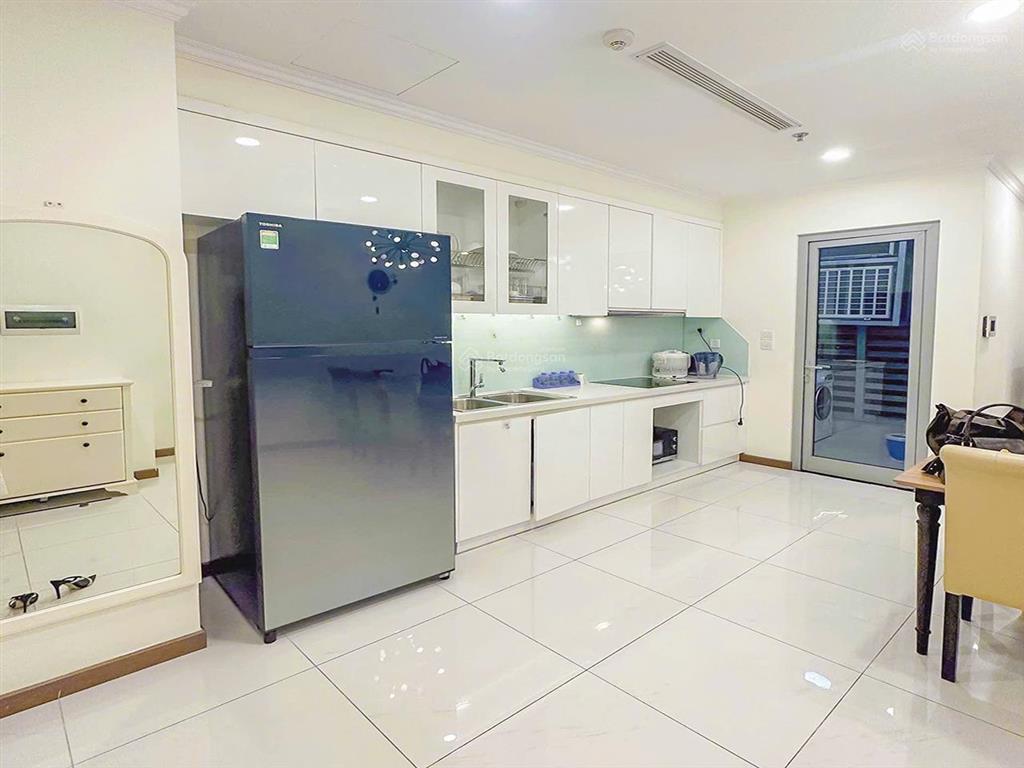 Căn hộ bán tại vinhomes central park tầng cao thuộc landmark plus gồm 2 phòng ngủ diện tích 82,1m2