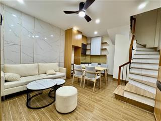 Bán nhà phố trung phụng xã đàn 28m2  5 tầng  3 ngủ đẹp, ngay mặt phố 6.5 tỷ,  0983 819 ***