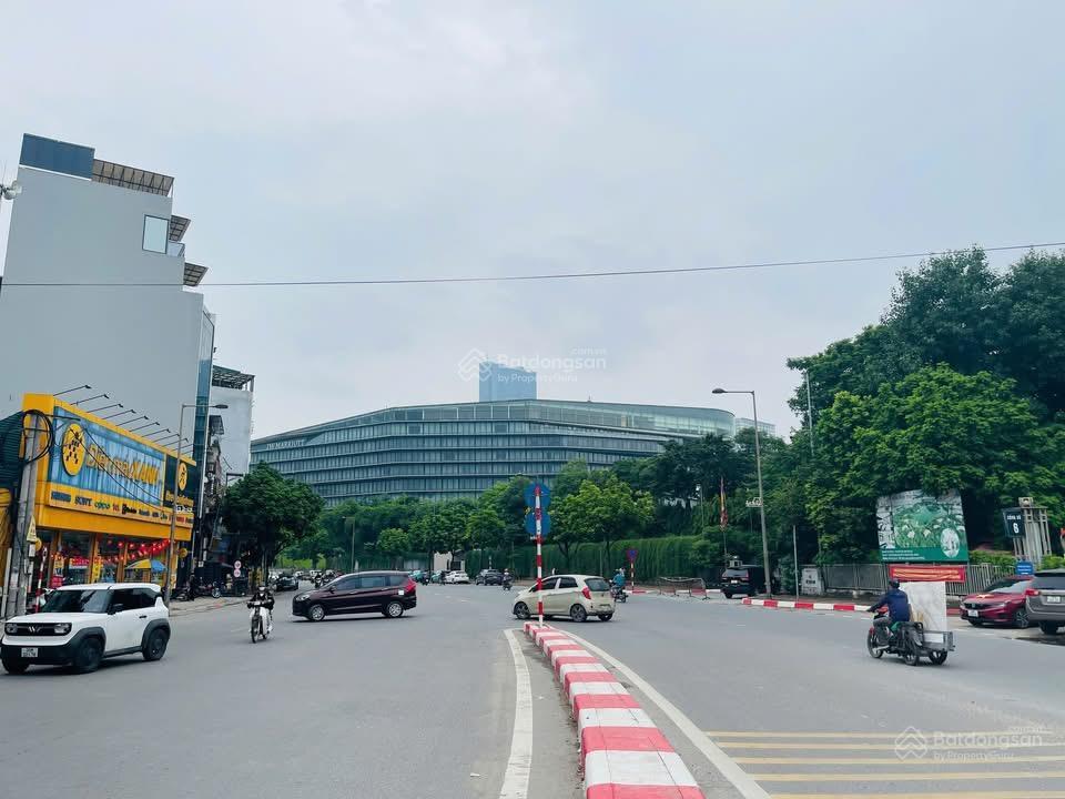 Bán nhà miếu đầm nam từ liêm 144m2 diện tích mặt tiền 8,1m ô tô đậu cửa kinh doanh  0916 471 ***