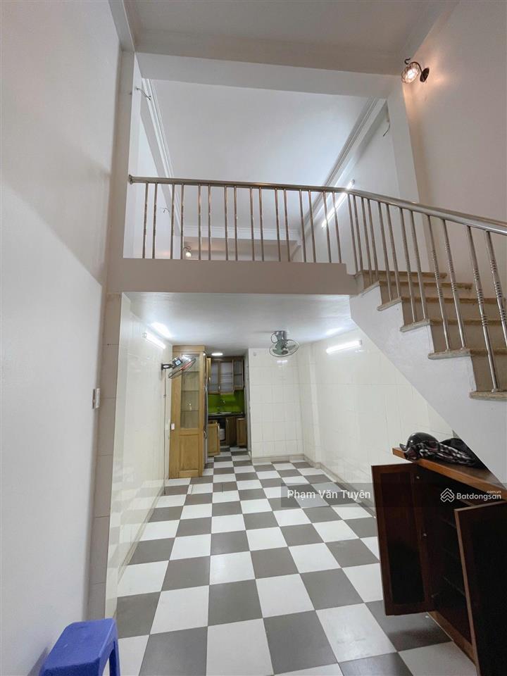 Bán nhà 30m2 x 5 tầng dân xây ,đầy đủ nội thất ,về ở luôn, gần kdt mới lumi hà nội ,giá 5.65 tỷ.