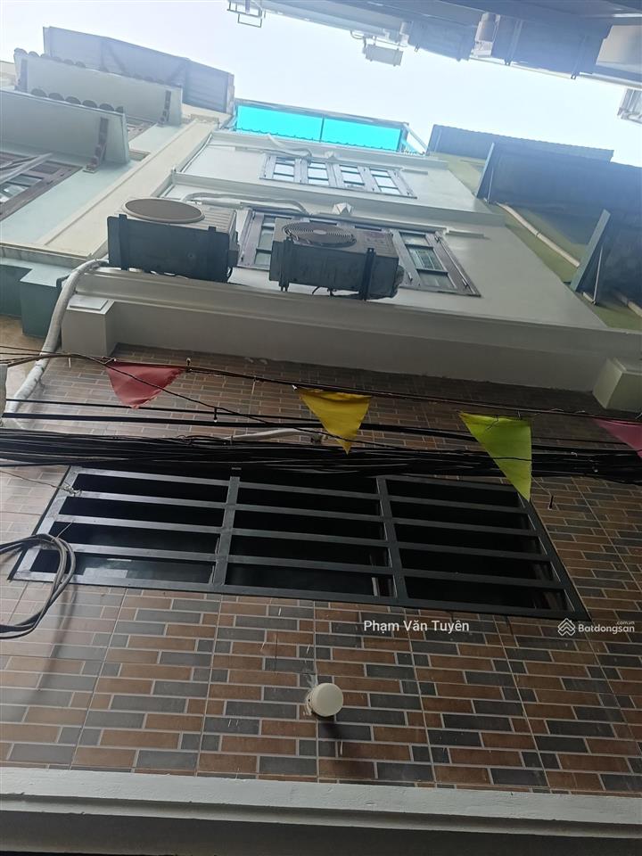 Bán nhà 30m2 x 5 tầng dân xây ,đầy đủ nội thất ,về ở luôn, gần kdt mới lumi hà nội ,giá 5.65 tỷ.