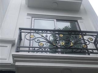Bán nhà mới đẹp 36m2 x 4 tầng ngay quán gánh, ô tô đỗ gần, nhỉnh 4 tỷ