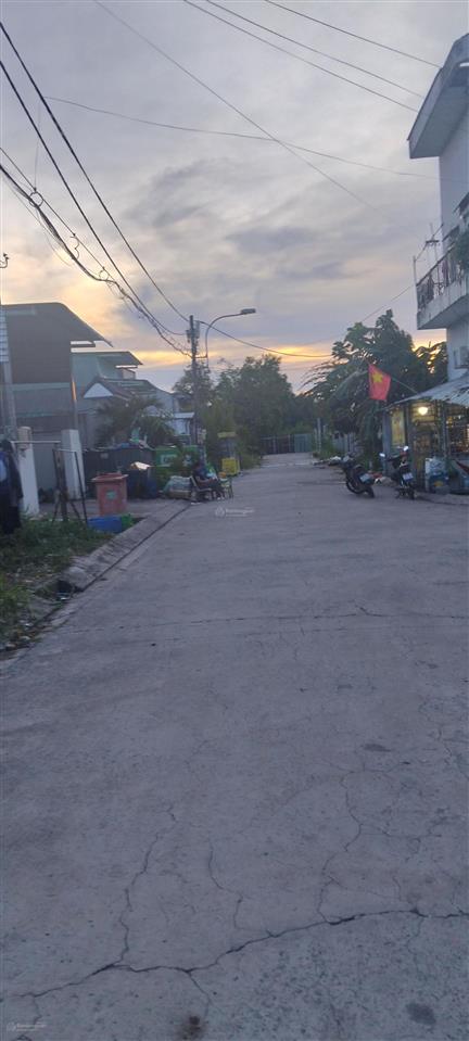 Bán đất đường 126 nguyễn văn tạo xã long thới diện tích 100m2 giá 3,65 tỷ